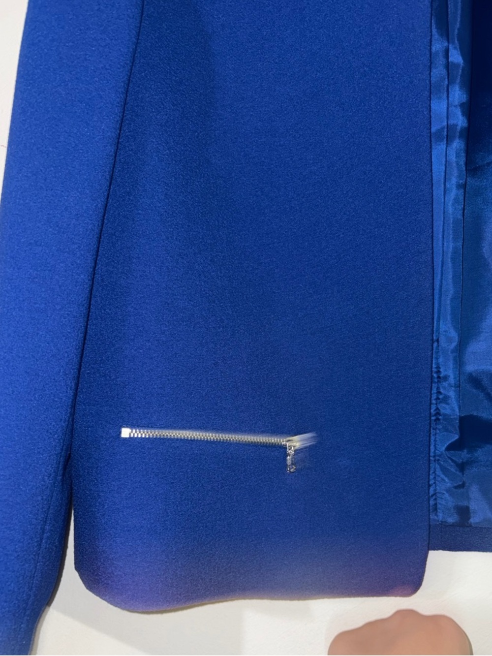 Tahari Arthur S. Levine Cobalt Blue Collarless Zip-Pocket Blazer - Picture 4 of 6